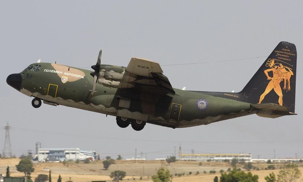 Μήνυμα στην Τουρκία: Πτήση στα στενά της Χίου από C-130 Hercules